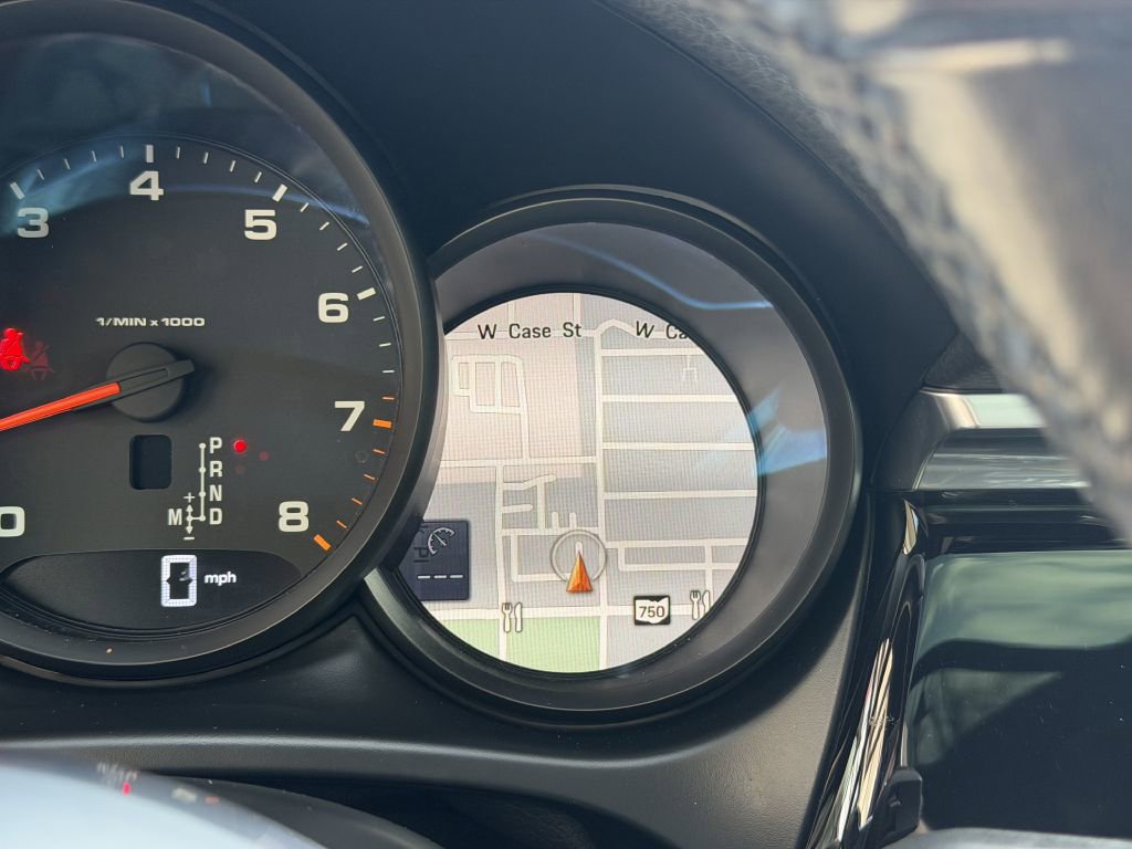 Used 2020 Porsche Macan AWD/4WD image 37