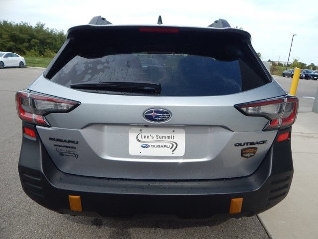 Used 2025 Subaru Outback Wilderness AWD/4WD image 3