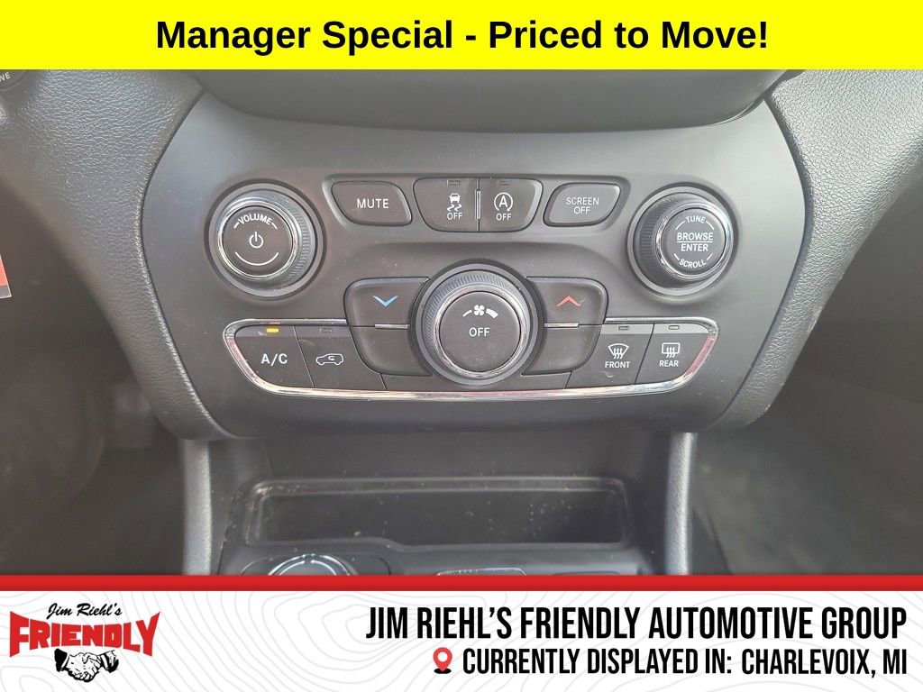 Used 2019 Jeep Cherokee Latitude w/ Popular Appearance Group image 16