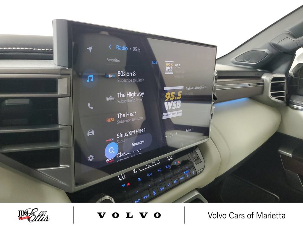 Used 2023 Toyota Sequoia Capstone AWD/4WD image 29