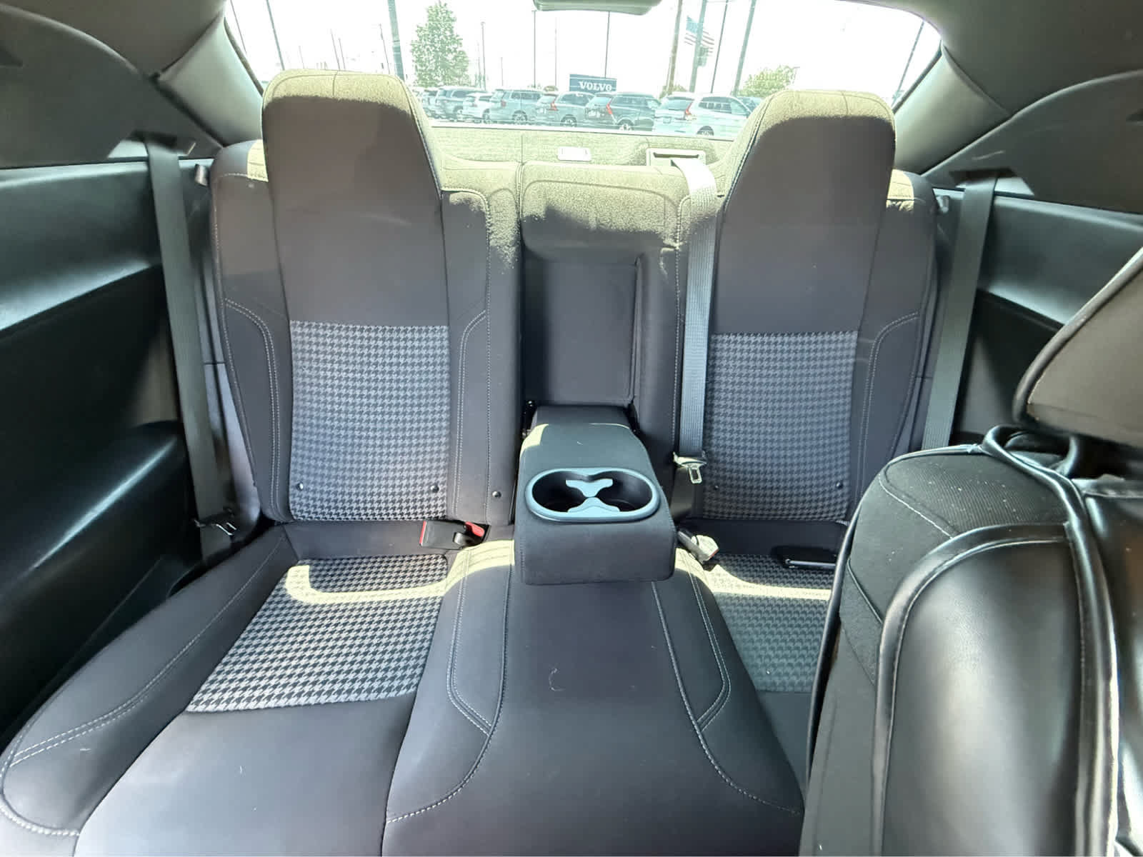 Used 2022 Dodge Challenger SXT RWD image 16