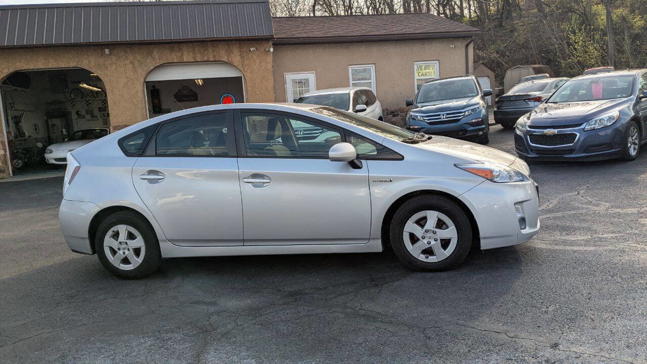 Used 2011 Toyota Prius Two image 5
