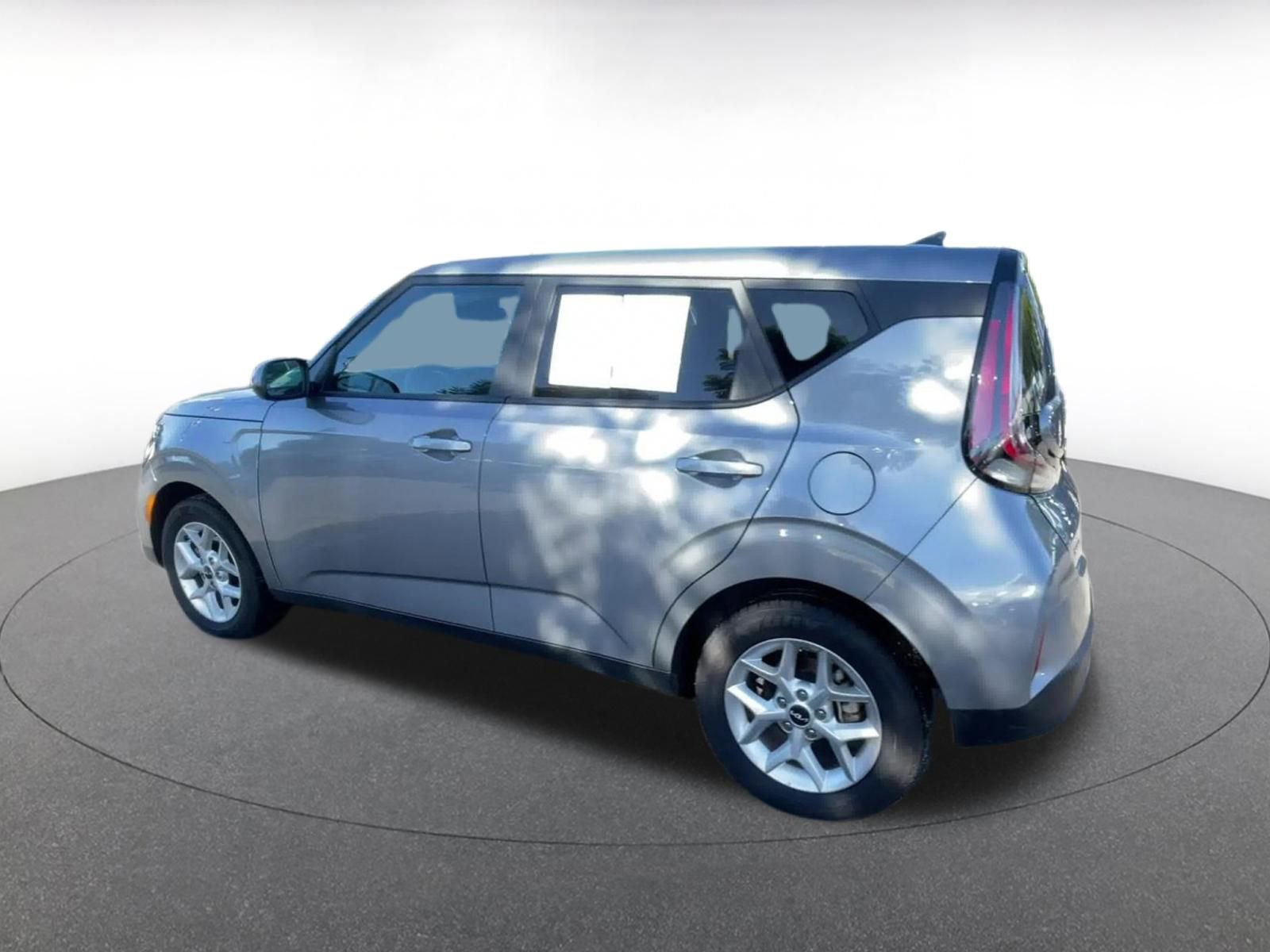 Used 2025 Kia Soul LX w/ LX Technology Package image 10