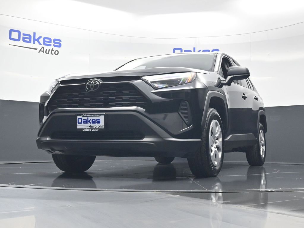 Used 2024 Toyota RAV4 LE image 40