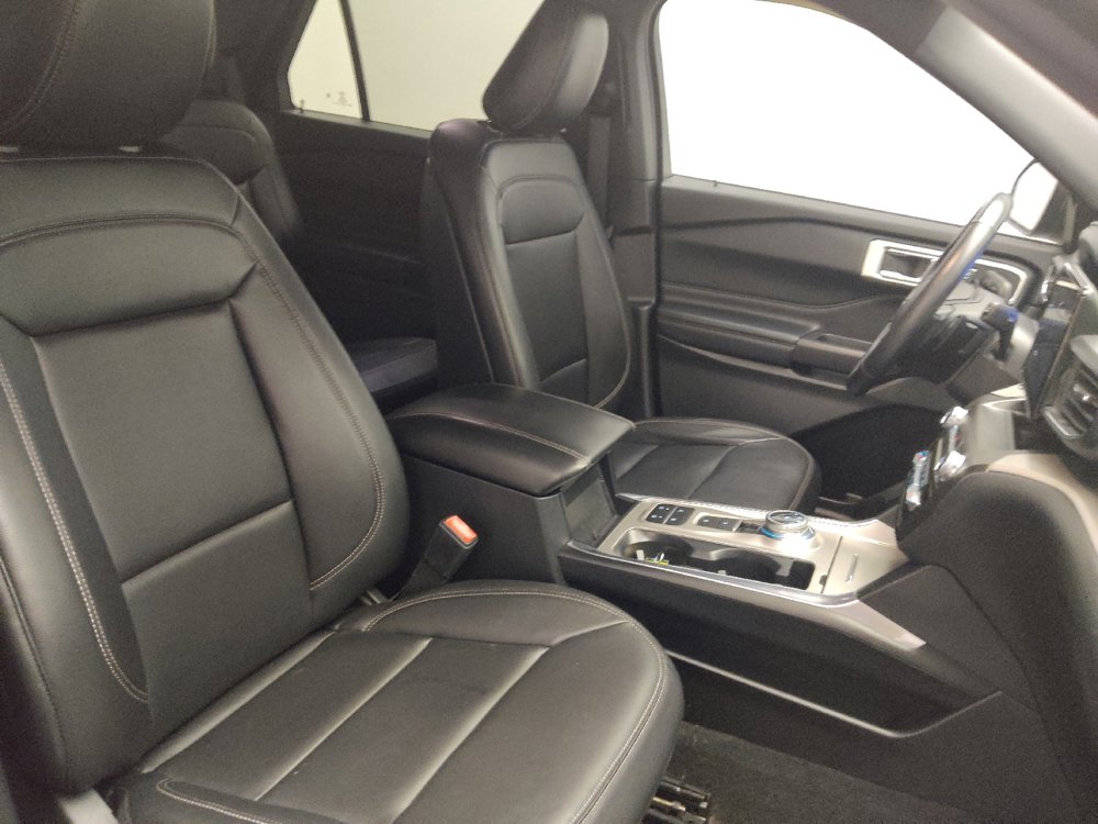 Used 2020 Ford Explorer XLT w/ Equipment Group 202A image 21
