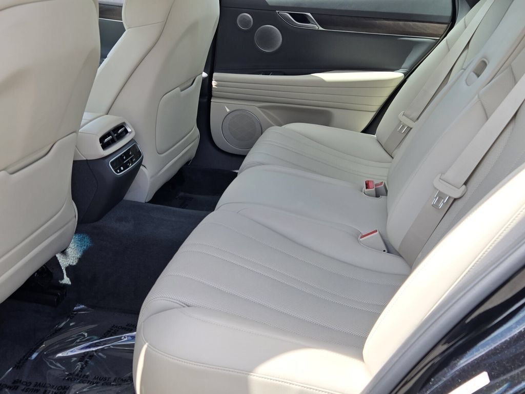 Used 2024 Genesis G80 2.5T w/ Advanced Package AWD/4WD image 11