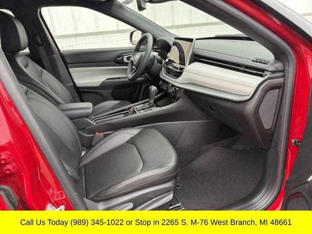 Used 2025 Jeep Compass Limited image 36