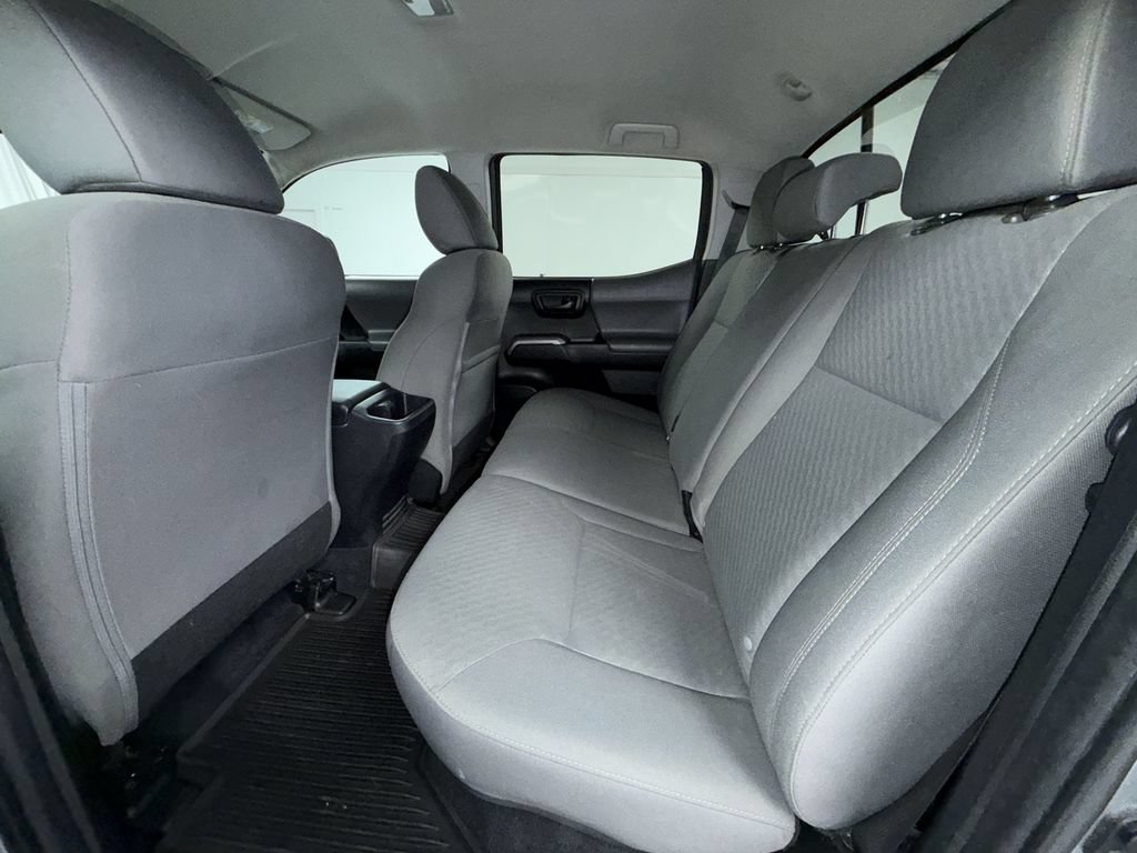 Used 2022 Toyota Tacoma SR5 AWD/4WD image 14