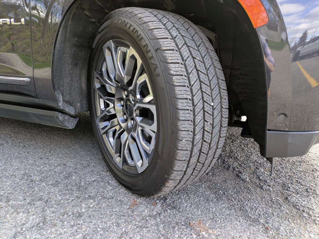 Used 2023 GMC Yukon Denali Ultimate image 40