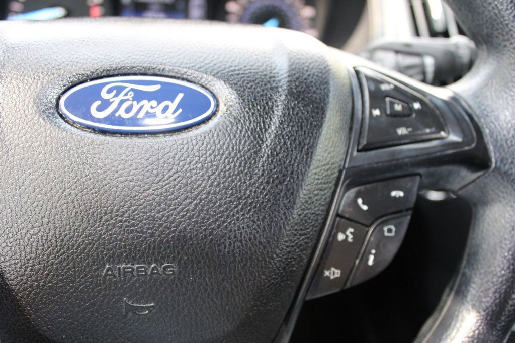 Used 2020 Ford Edge SE image 28