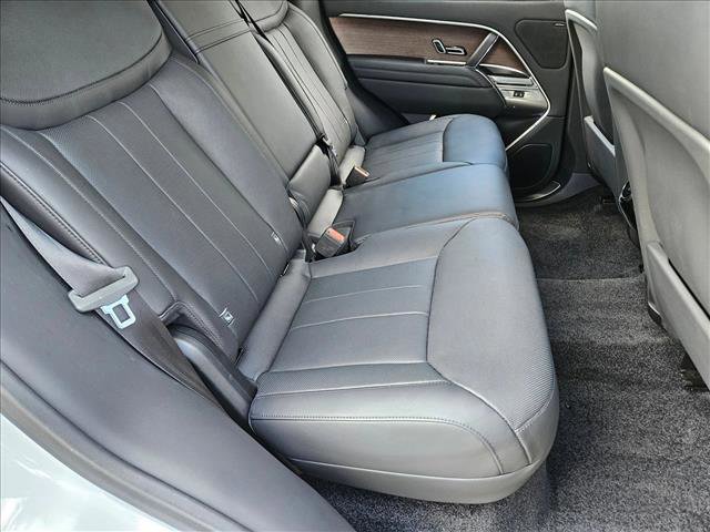 Used 2023 Land Rover Range Rover SE image 18
