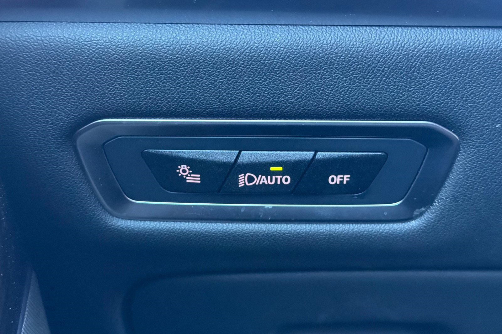 Certified 2024 BMW X7 xDrive40i w/ Premium Package image 39