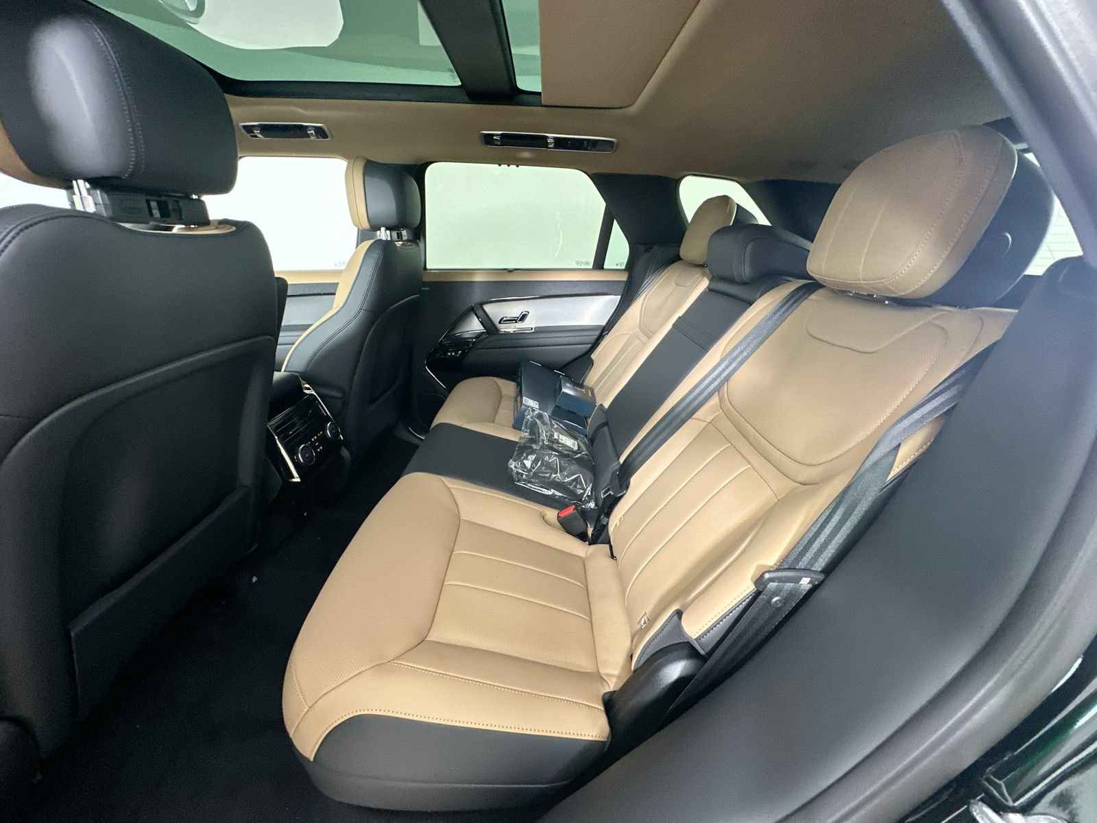 New 2027 Land Rover Range Rover Sport Dynamic SE AWD/4WD image 37