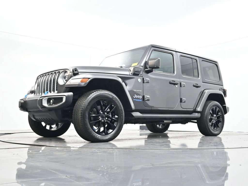 Used 2022 Jeep Wrangler Unlimited Sahara image 32