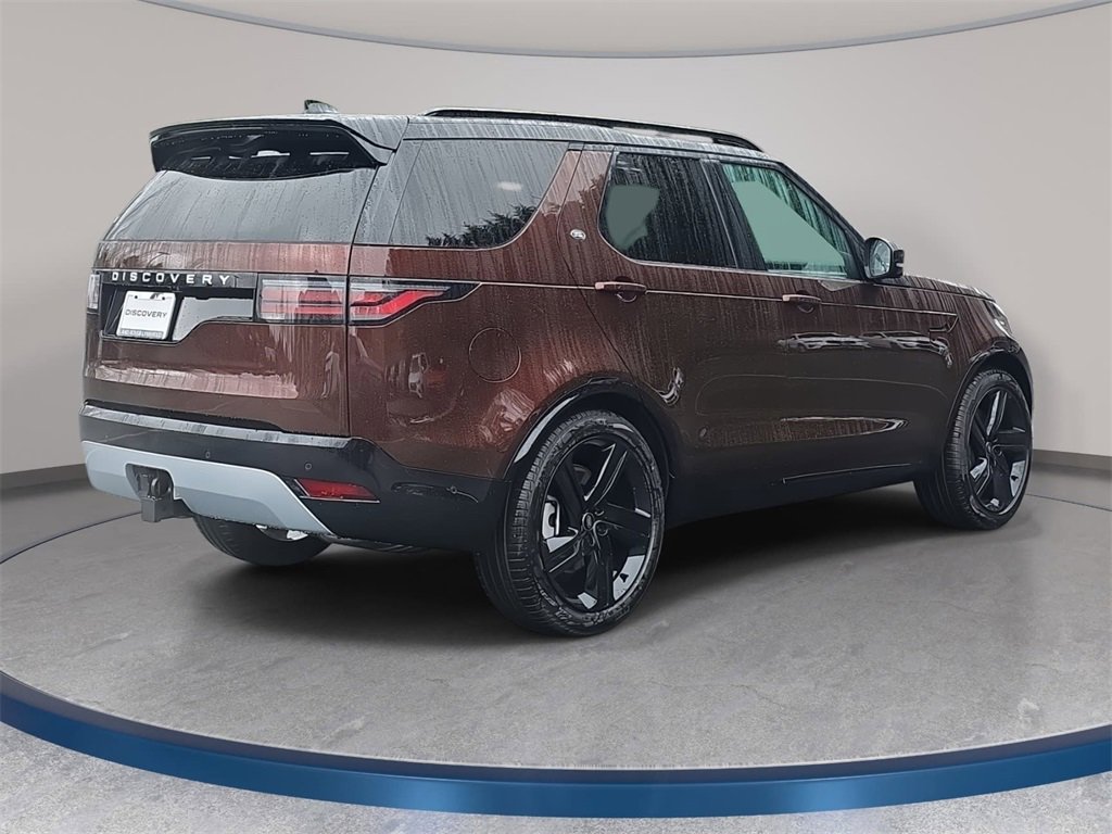 New 2026 Land Rover Discovery Limited Edition image 5