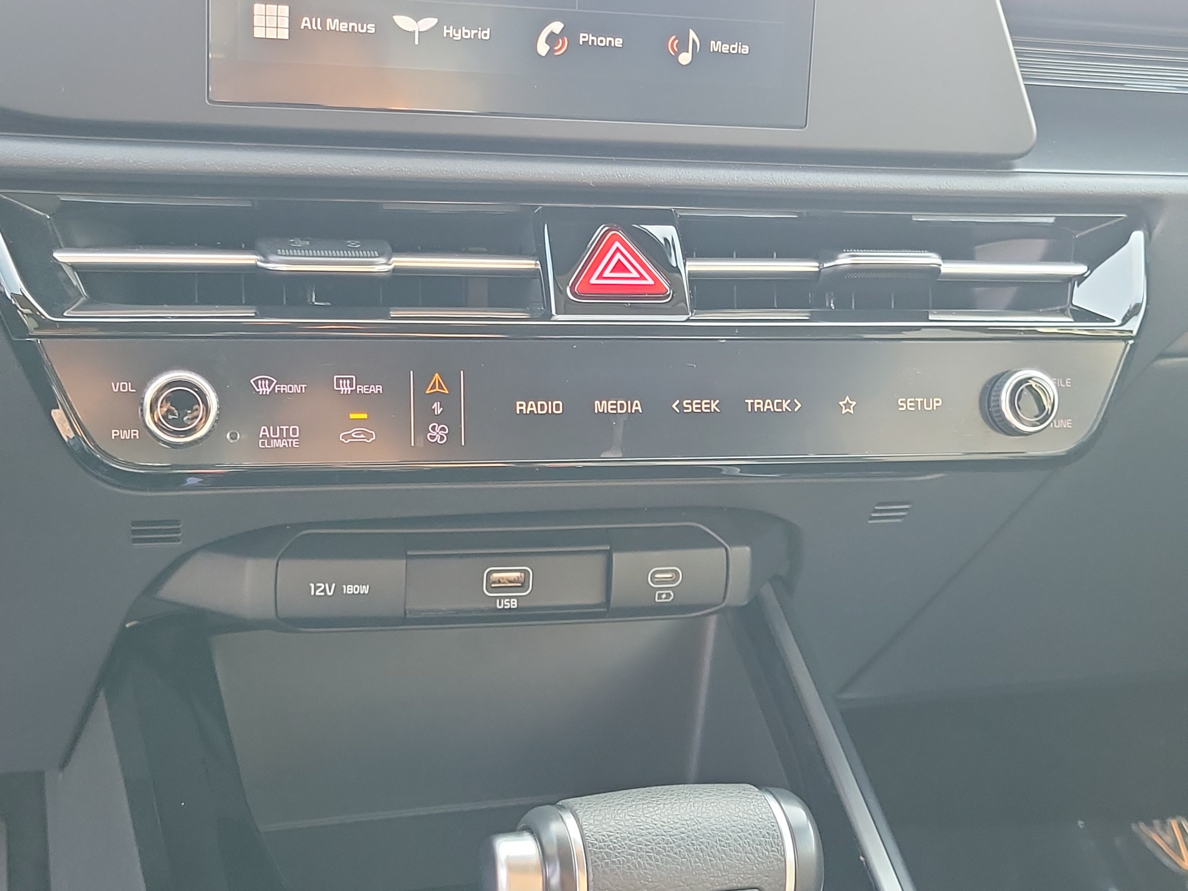 Used 2025 Kia Niro LX FWD image 27