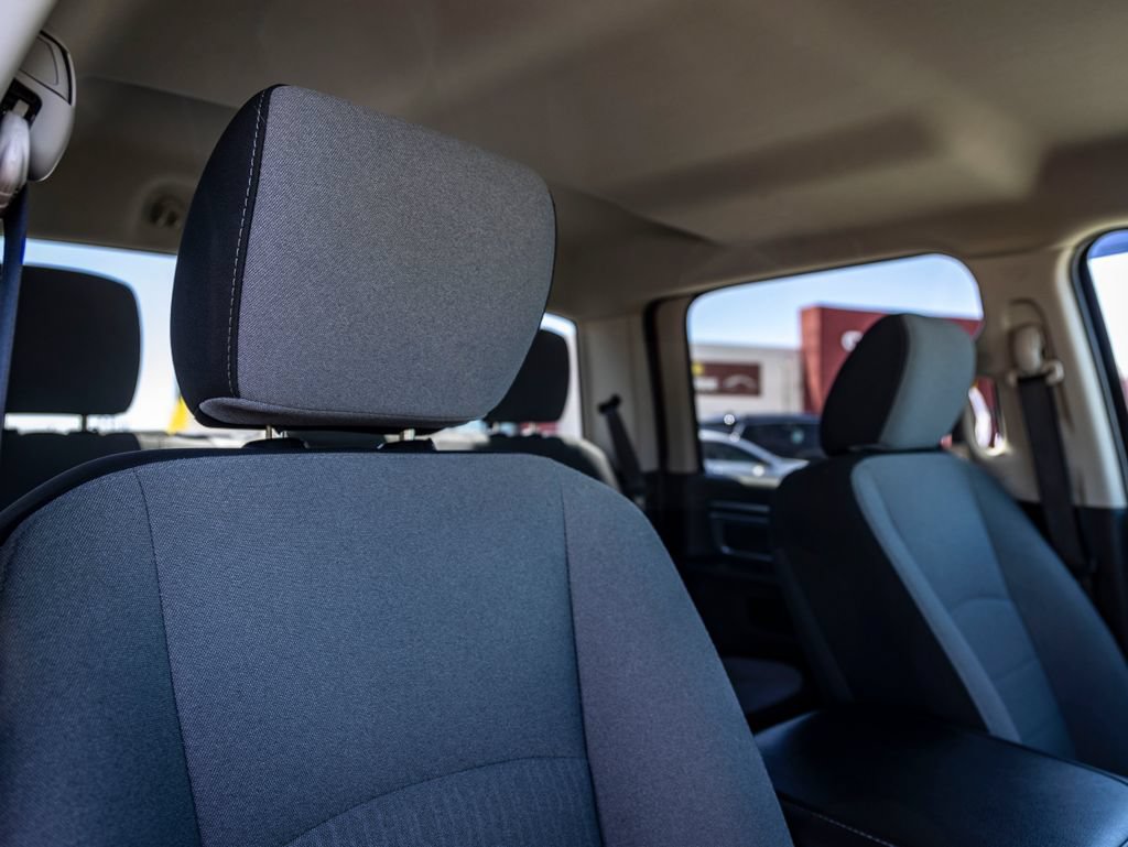Used 2021 RAM 1500 Classic SLT AWD/4WD image 28