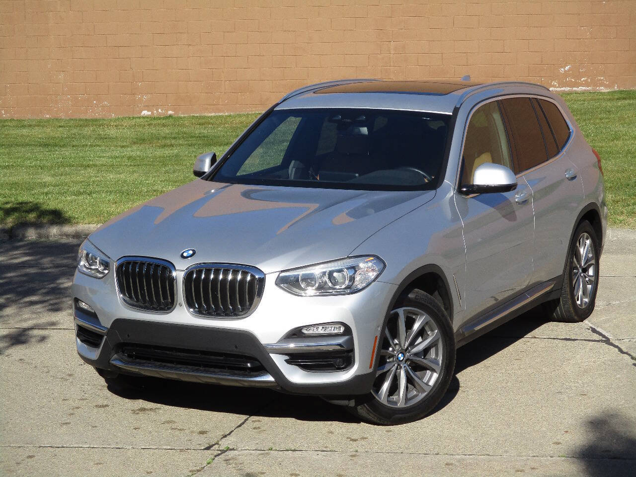 Used 2019 BMW X3 xDrive30i w/ Convenience Package AWD/4WD image 4