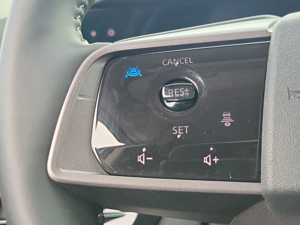 Used 2025 Nissan Murano SV image 5