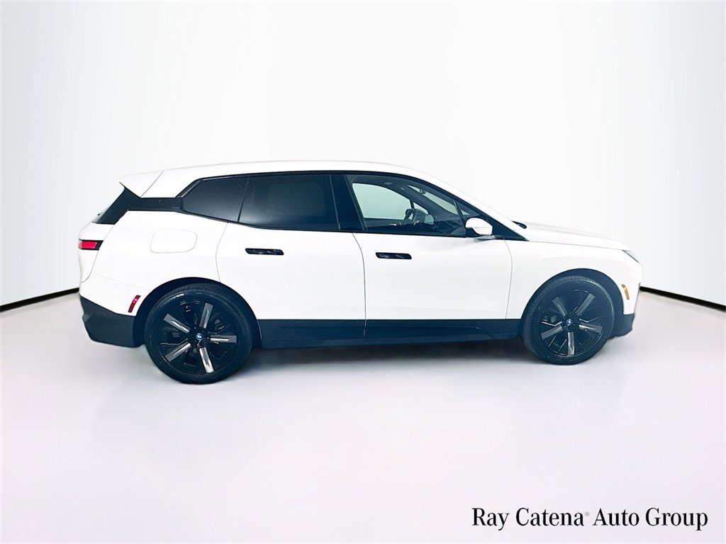 Used 2025 BMW iX xDrive50 w/ Premium Package image 8