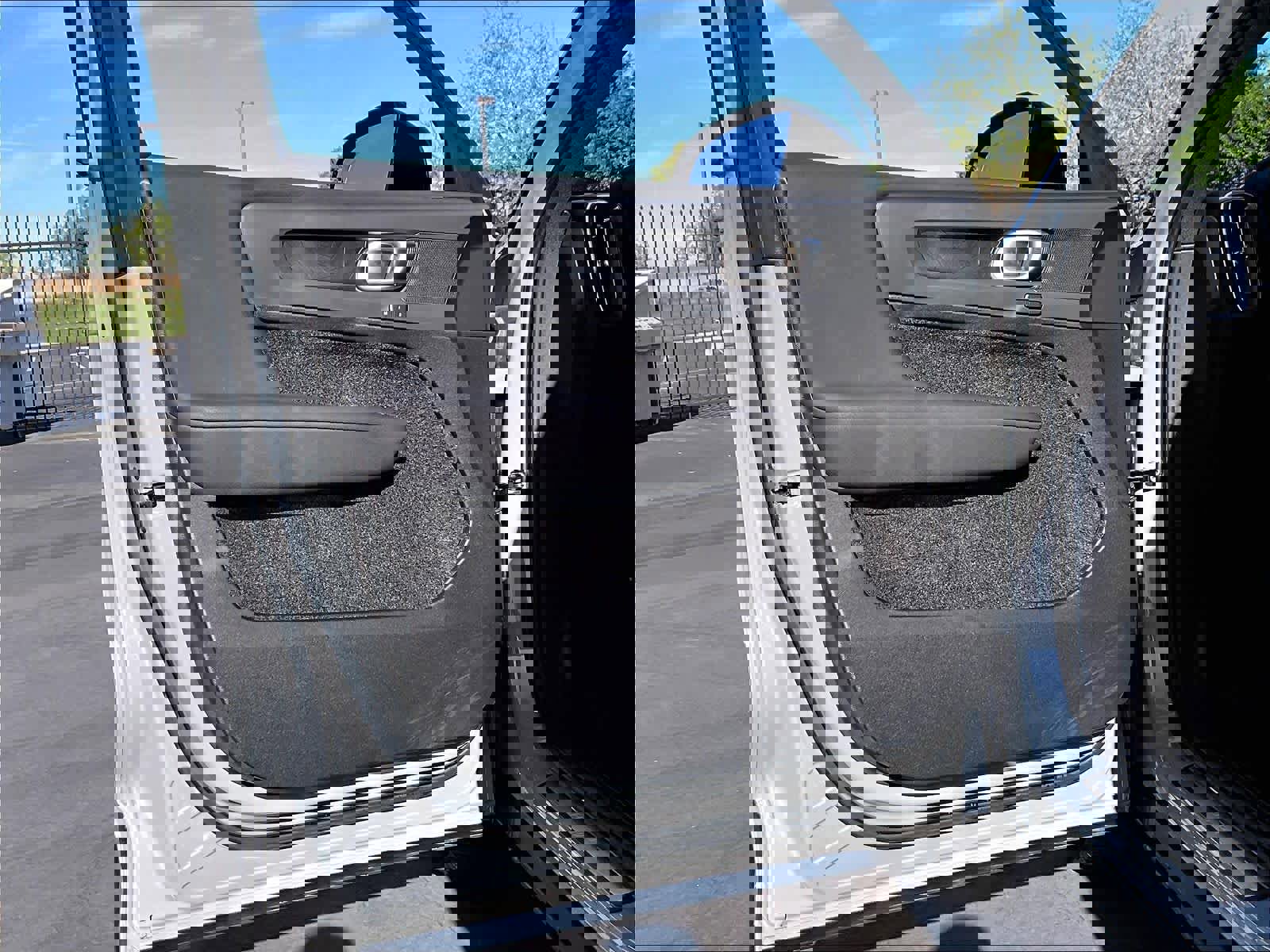 Used 2024 Volvo XC40 Recharge Plus w/ Protection Package Premier image 26