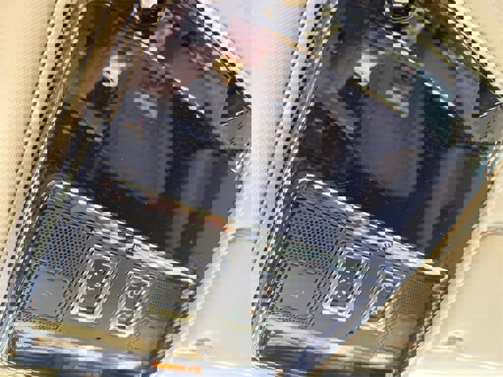 Used 2021 Land Rover Range Rover Velar S image 24