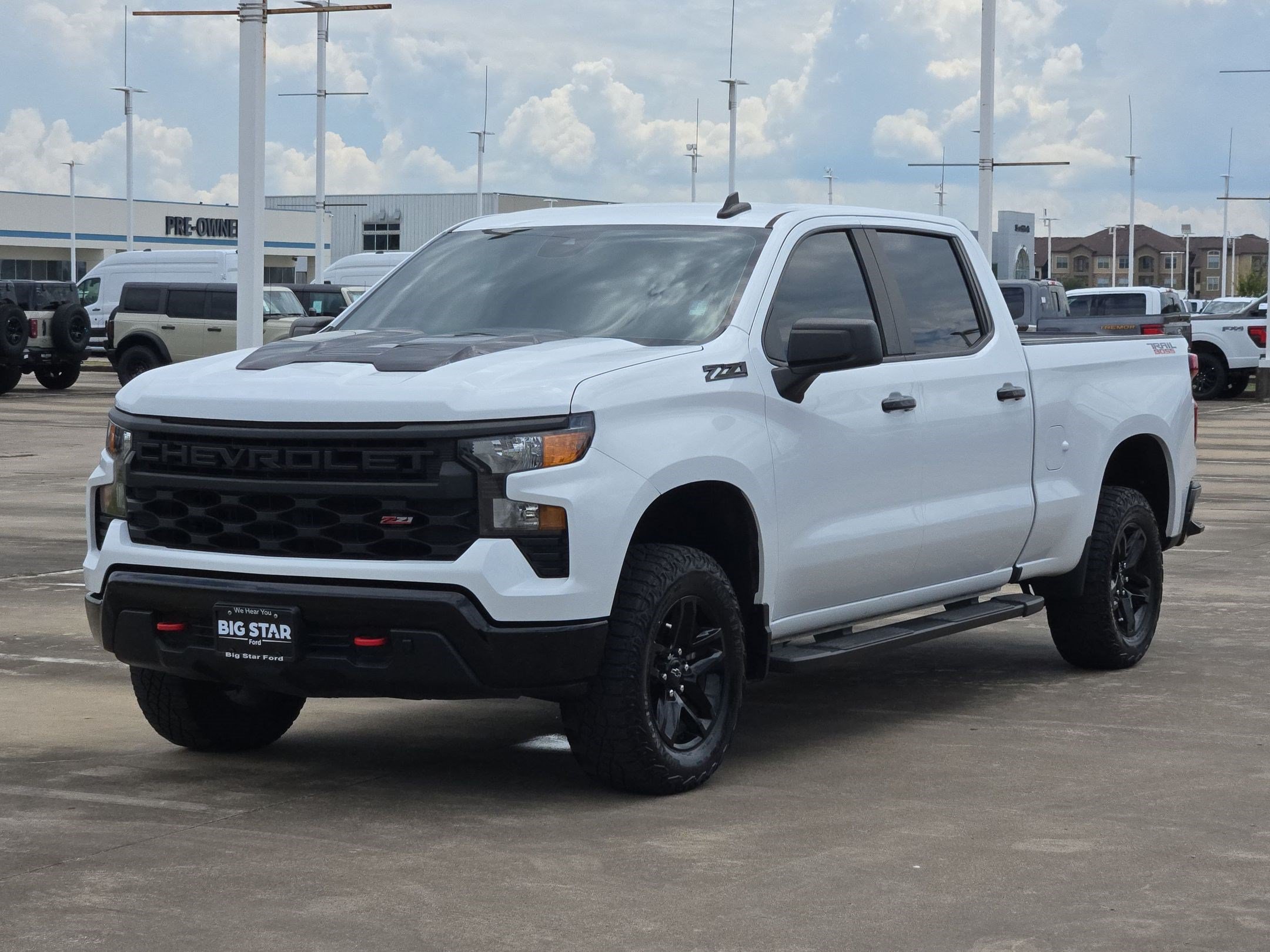 Used 2023 Chevrolet Silverado 1500 Custom Trail Boss AWD/4WD image 10
