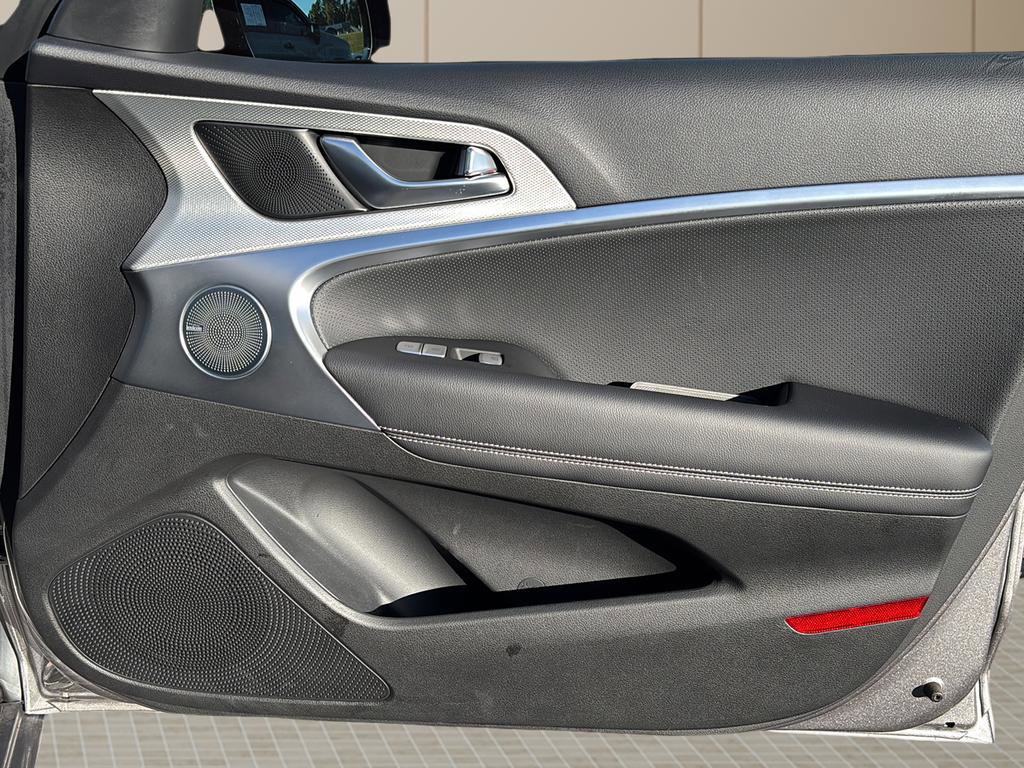 Certified 2026 Genesis G70 2.5T Prestige image 37