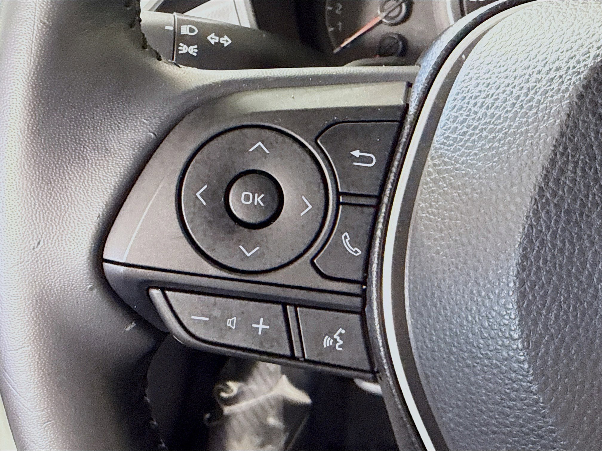 Used 2019 Toyota Corolla SE image 14