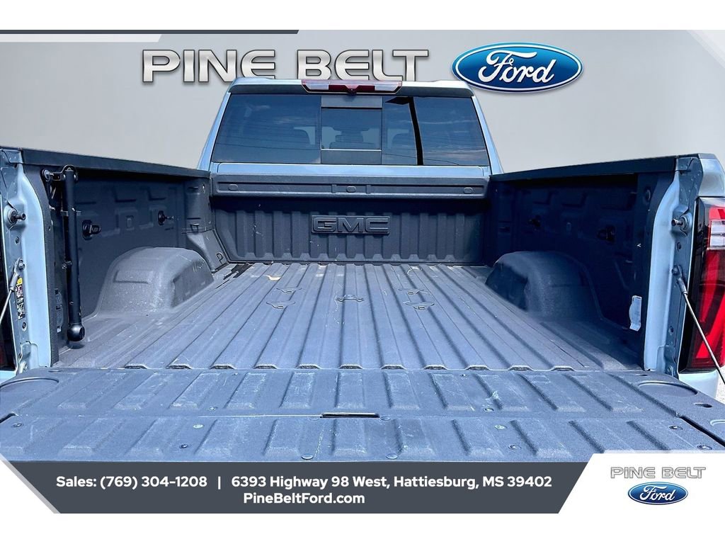 Used 2024 GMC Sierra 2500 SLT w/ SLT Premium Package AWD/4WD image 12