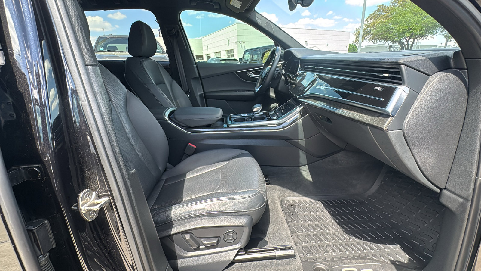 Used 2020 Audi Q7 3.0T Premium Plus w/ Premium Plus Package image 28