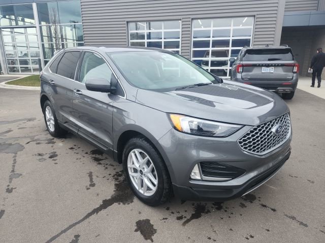 Used 2024 Ford Edge SEL w/ Convenience Package AWD/4WD image 3