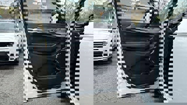 Certified 2023 Jeep Grand Cherokee Limited AWD/4WD image 9