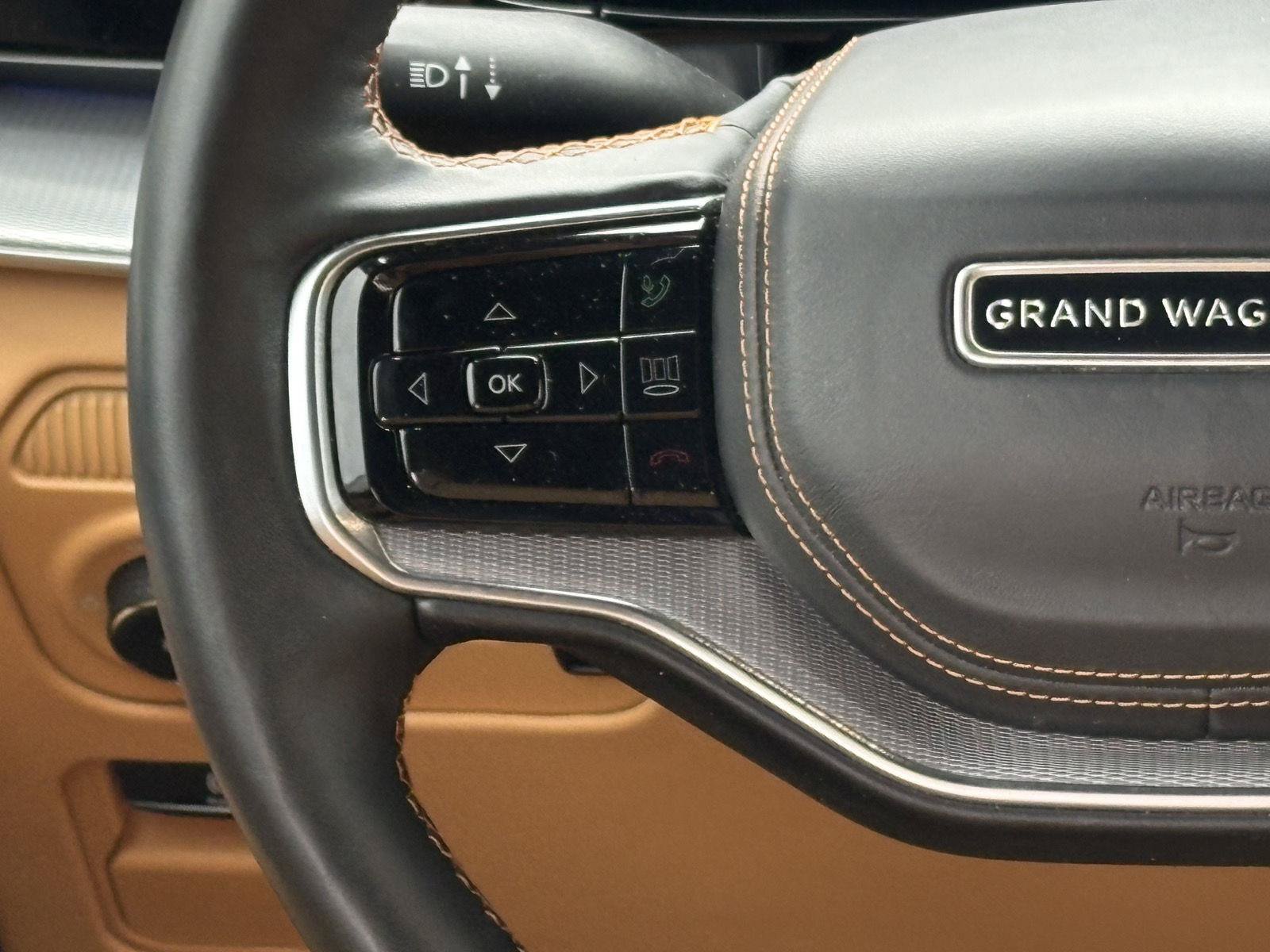 Used 2023 Jeep Grand Wagoneer Series III AWD/4WD image 12