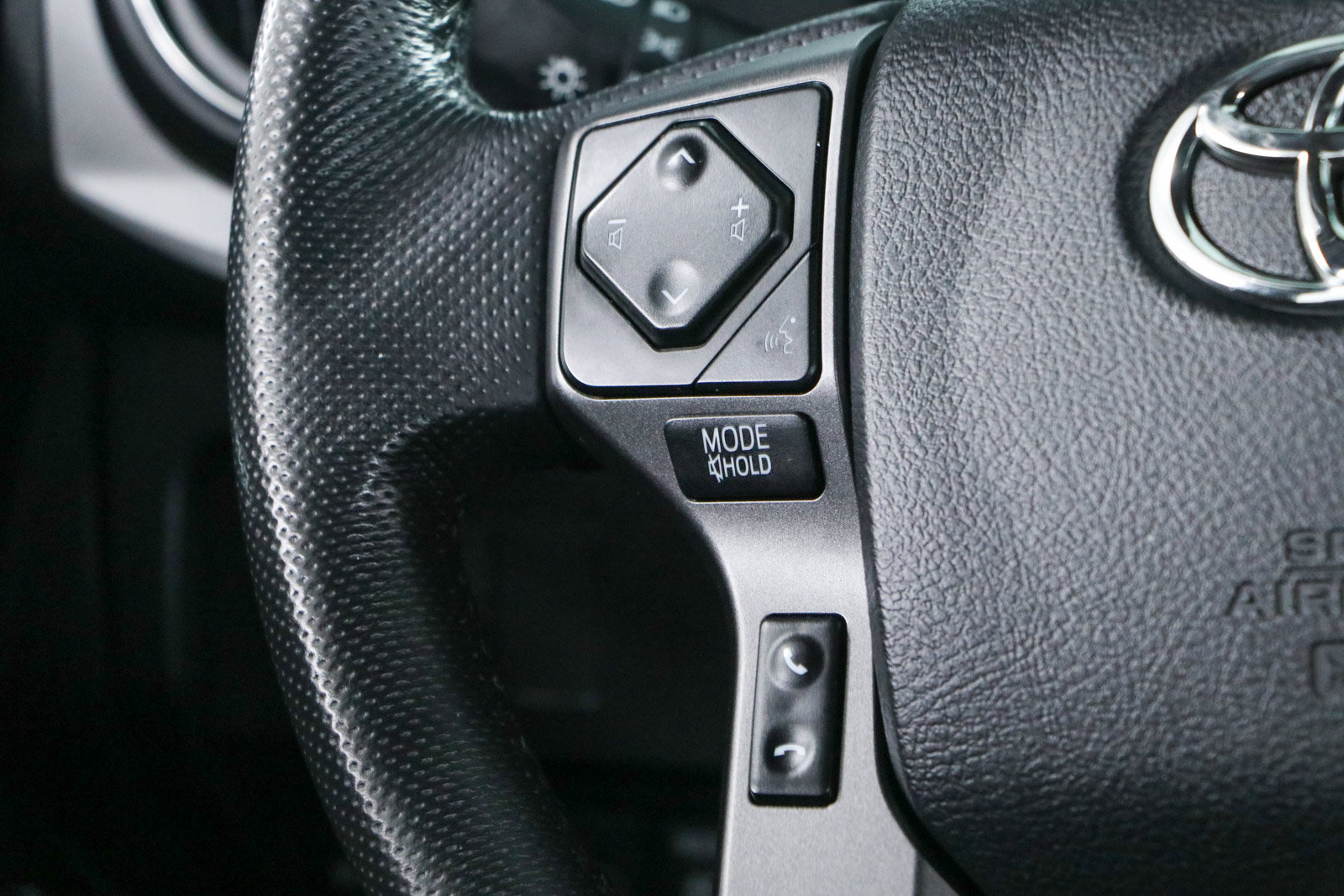 Used 2023 Toyota Tacoma TRD Sport AWD/4WD image 13