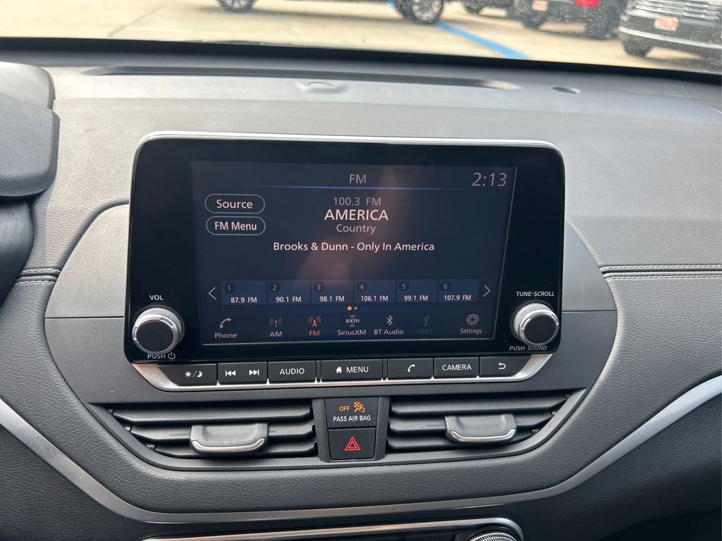 Used 2022 Nissan Altima 2.5 SV w/ SV Premium Package image 15