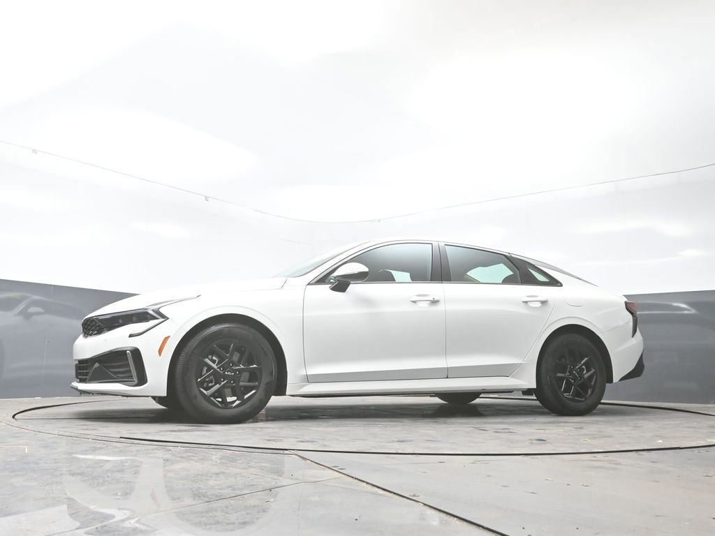 Used 2025 Kia K5 LXS image 53