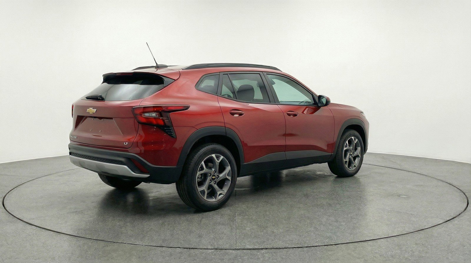 Used 2025 Chevrolet Trax LT w/ LT Convenience Package image 9