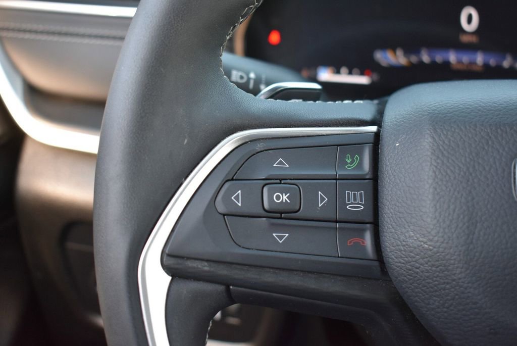 Used 2024 Jeep Grand Cherokee Altitude image 16