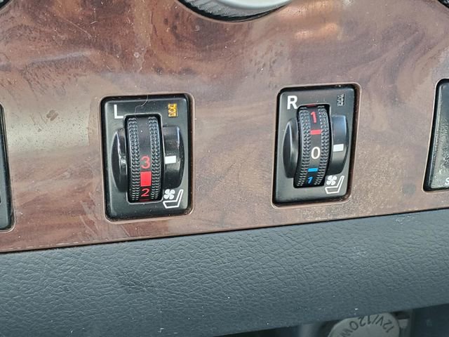 Used 2010 Toyota Tundra Limited AWD/4WD image 28