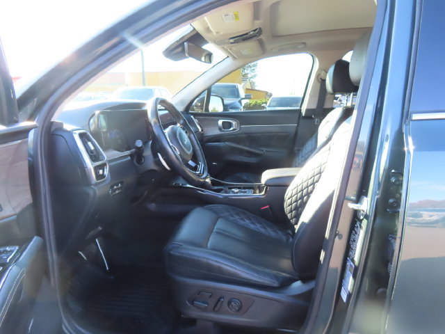Used 2022 Kia Sorento SX Prestige AWD/4WD image 15