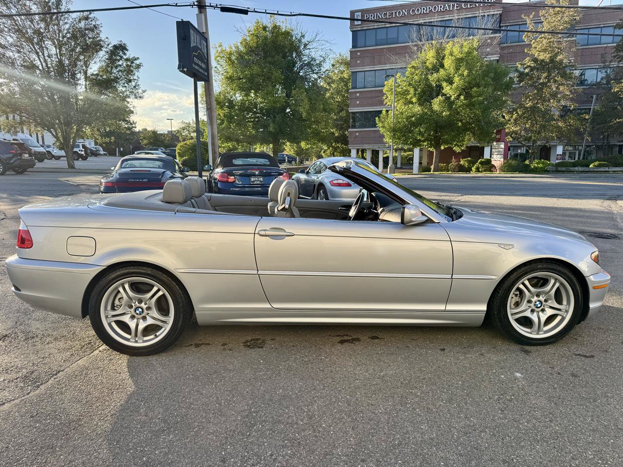 Used 2004 BMW 330Ci Convertible RWD image 12