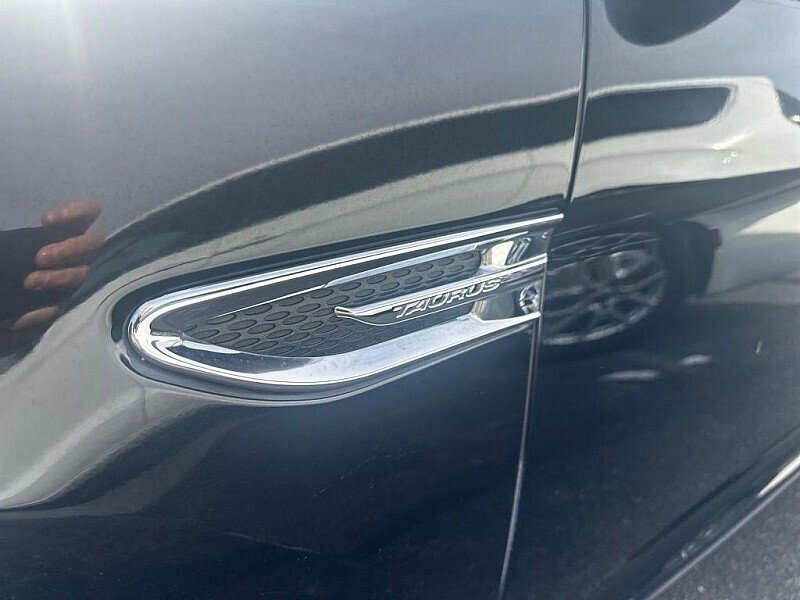 Used 2017 Ford Taurus Limited FWD image 6