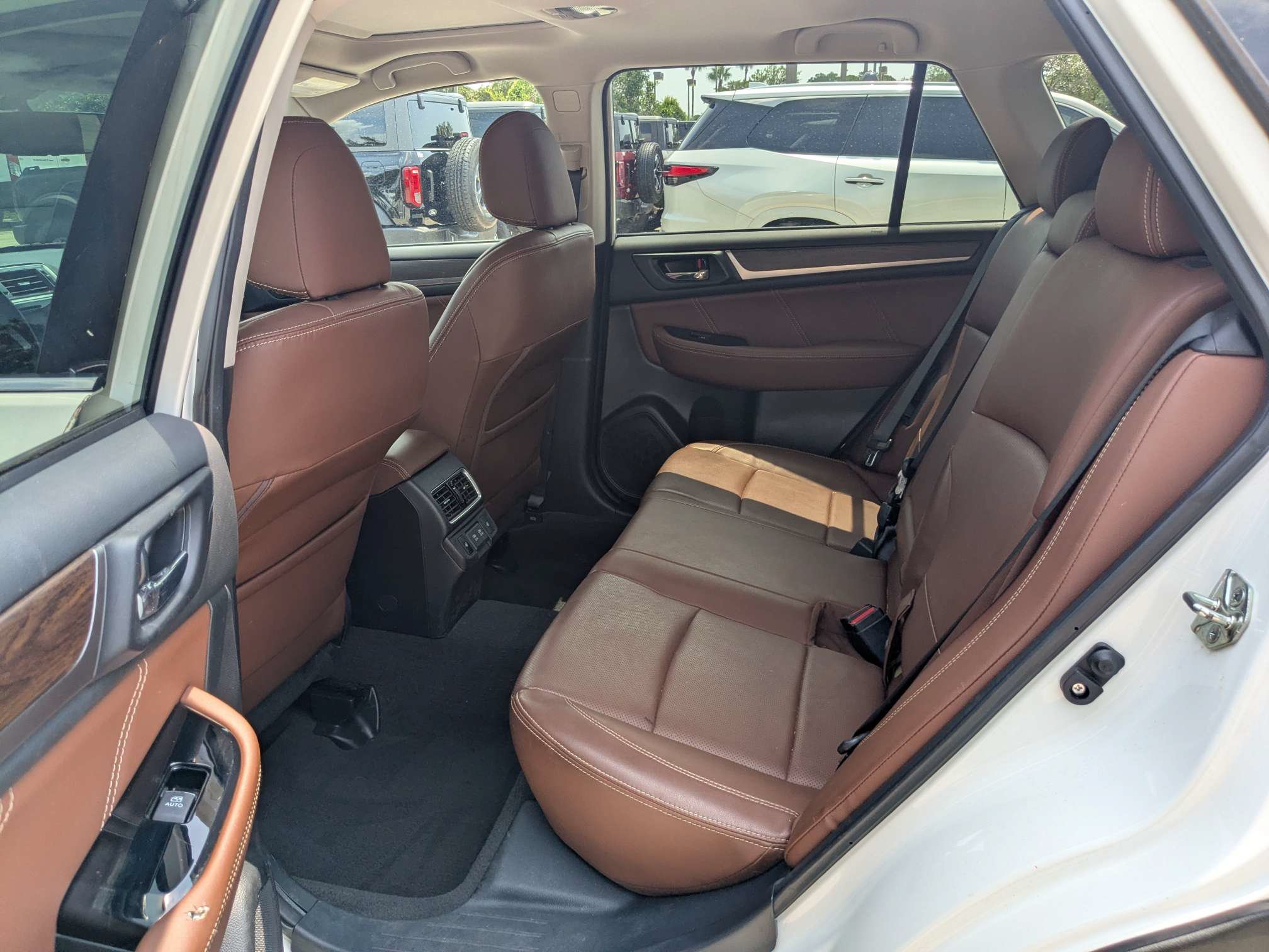 Used 2019 Subaru Outback 3.6R Touring w/ Protection Package #1 AWD/4WD image 16