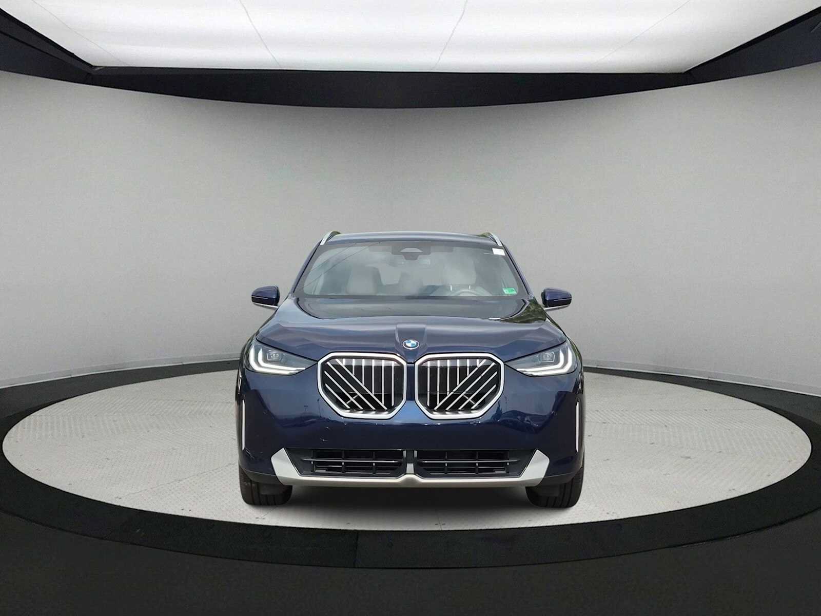 Used 2026 BMW X3 xDrive30i w/ Convenience Package AWD/4WD image 3
