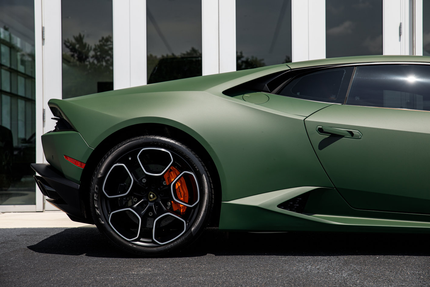 Used 2017 Lamborghini Huracan LP 610-4 AWD/4WD image 22