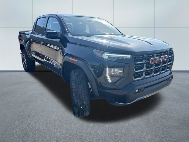 Used 2024 GMC Canyon AT4 w/ AT4 Premium Package AWD/4WD image 5