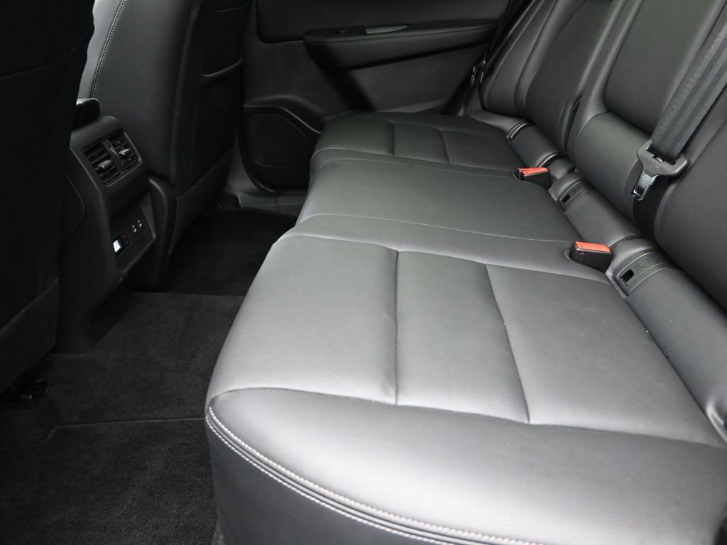 Used 2024 Nissan Rogue SL w/ SL Premium Package image 17