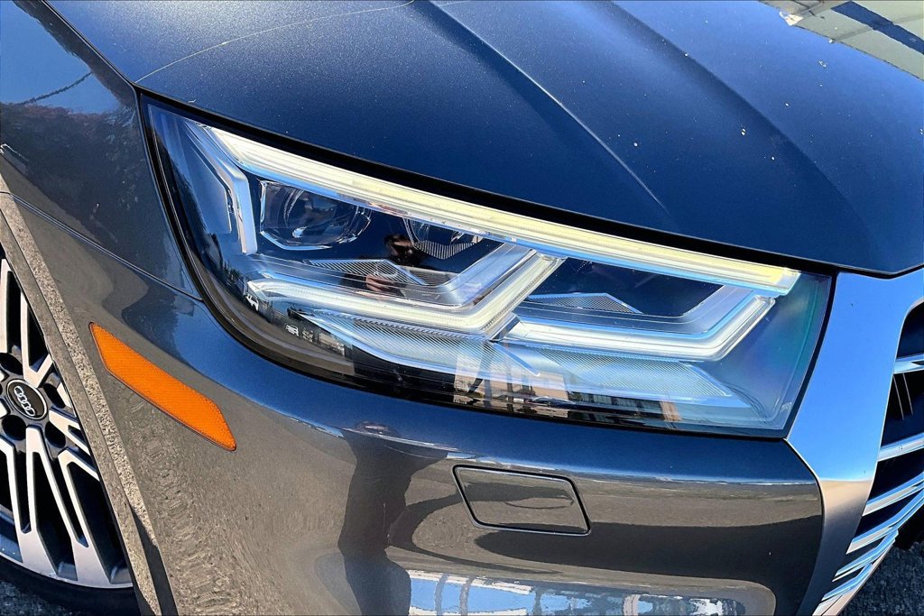 Used 2018 Audi SQ5 Premium Plus w/ S Sport Package AWD/4WD image 27