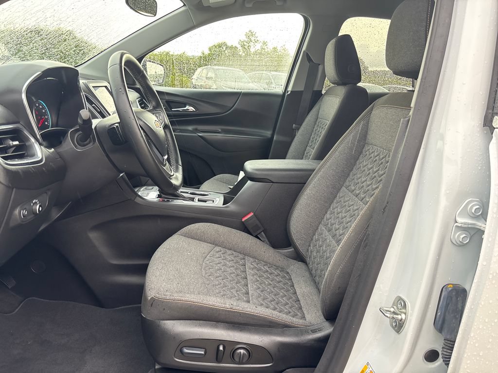 Certified 2024 Chevrolet Equinox LT w/ LPO, Floor Liner Package AWD/4WD image 25